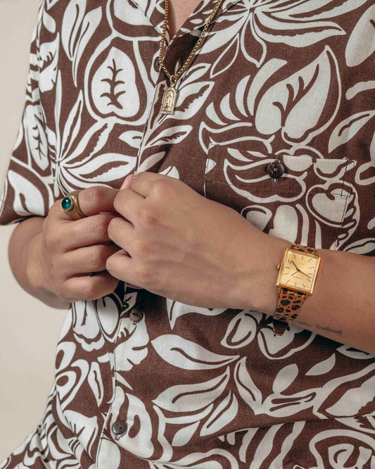 Camisa hawaiana manga corta café terra