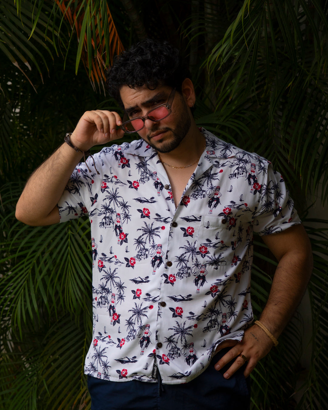 Camisa hawaiana manga corta blanca Hulas