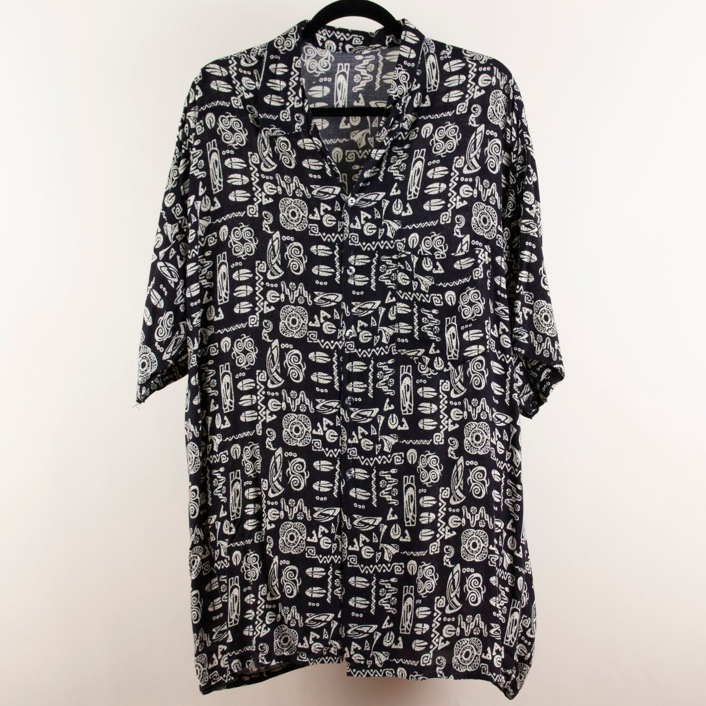 Camisa estampada negro (XL)
