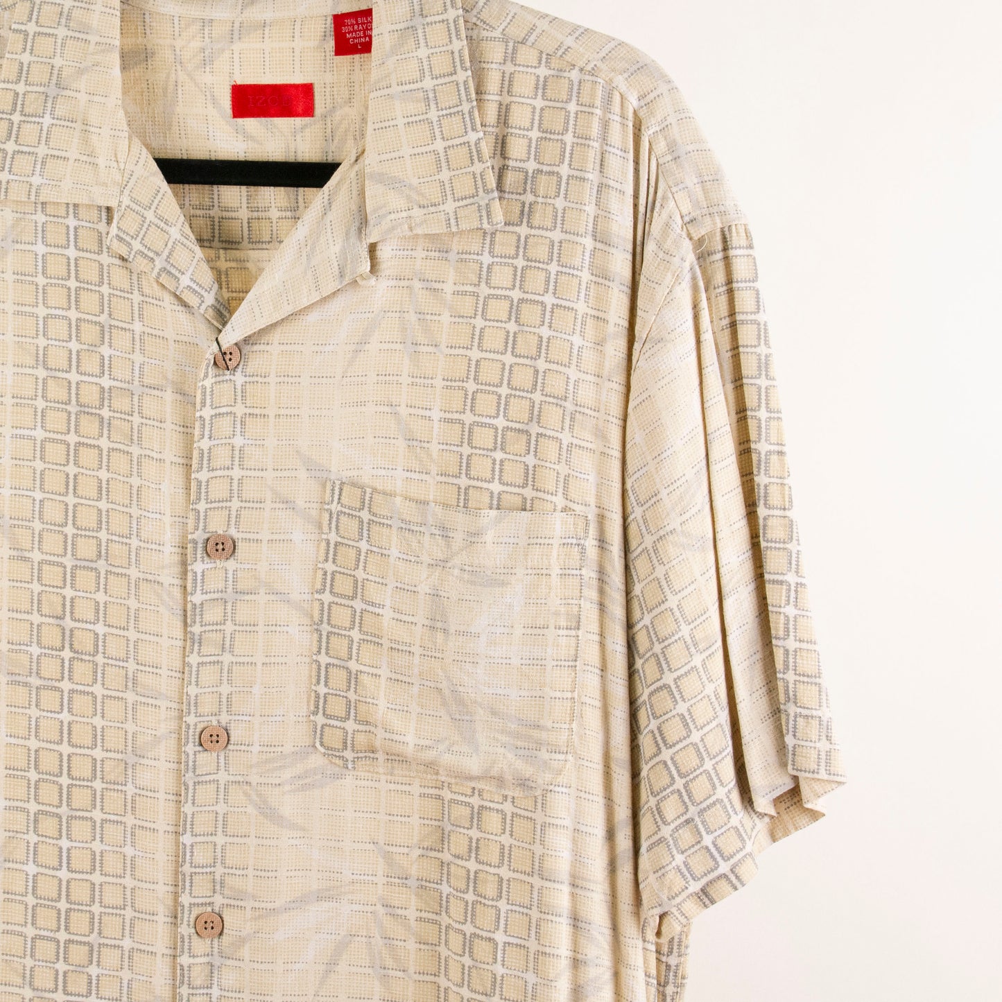 Camisa estampada beige (L) IZOD