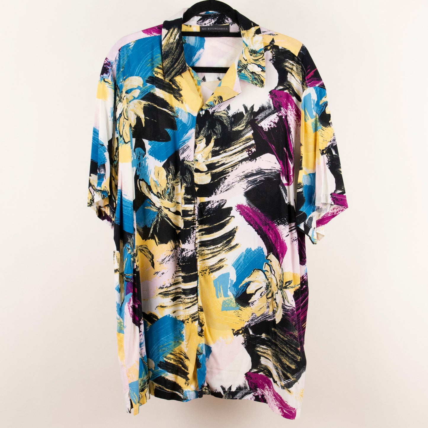 Camisa estampada multicolor (XL) No Boundaries