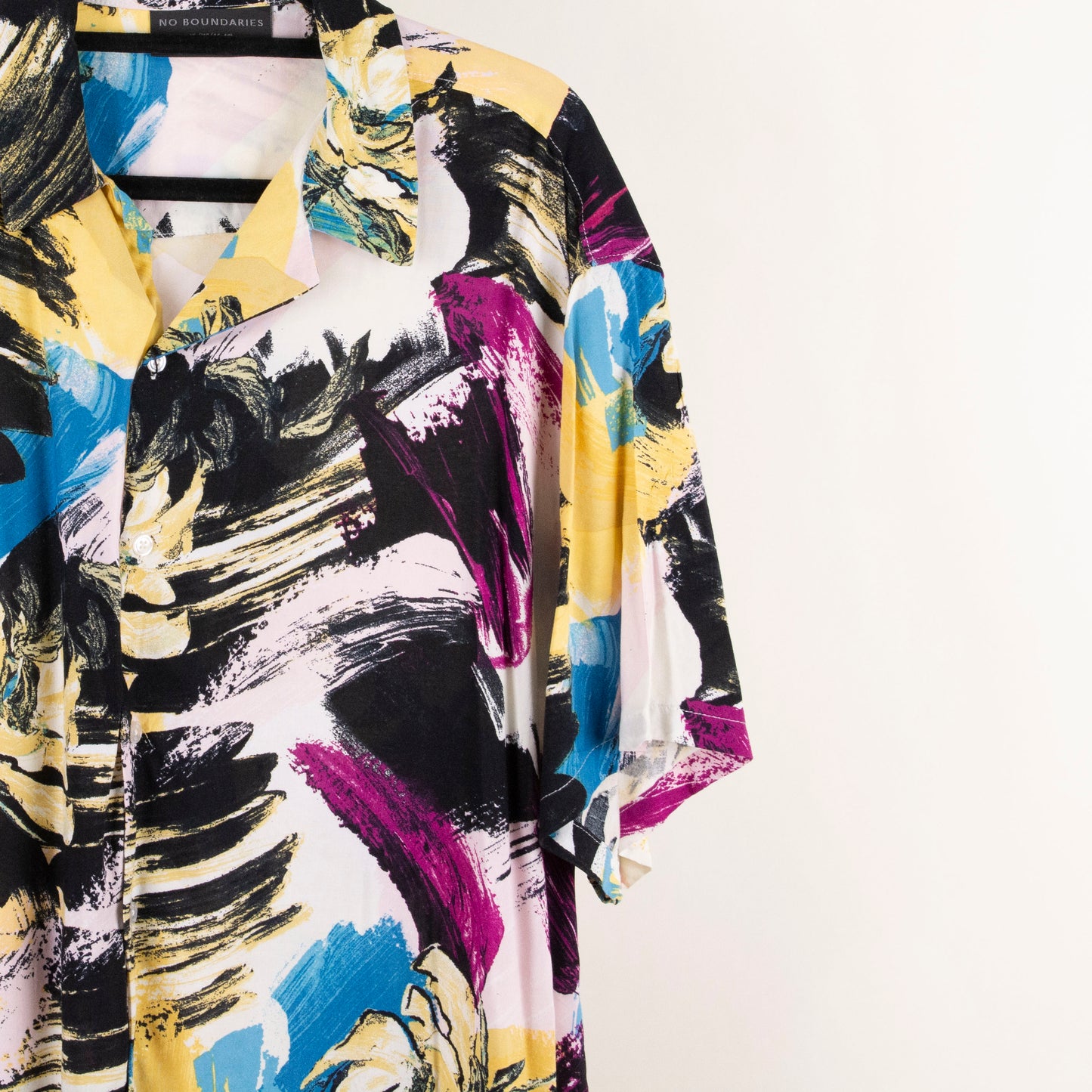 Camisa estampada multicolor (XL) No Boundaries