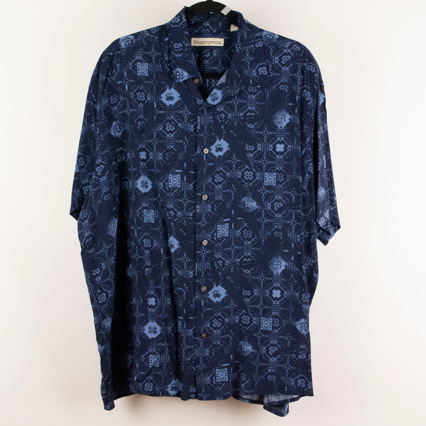 Camisa estampada azul marino (XL) Munsingwear