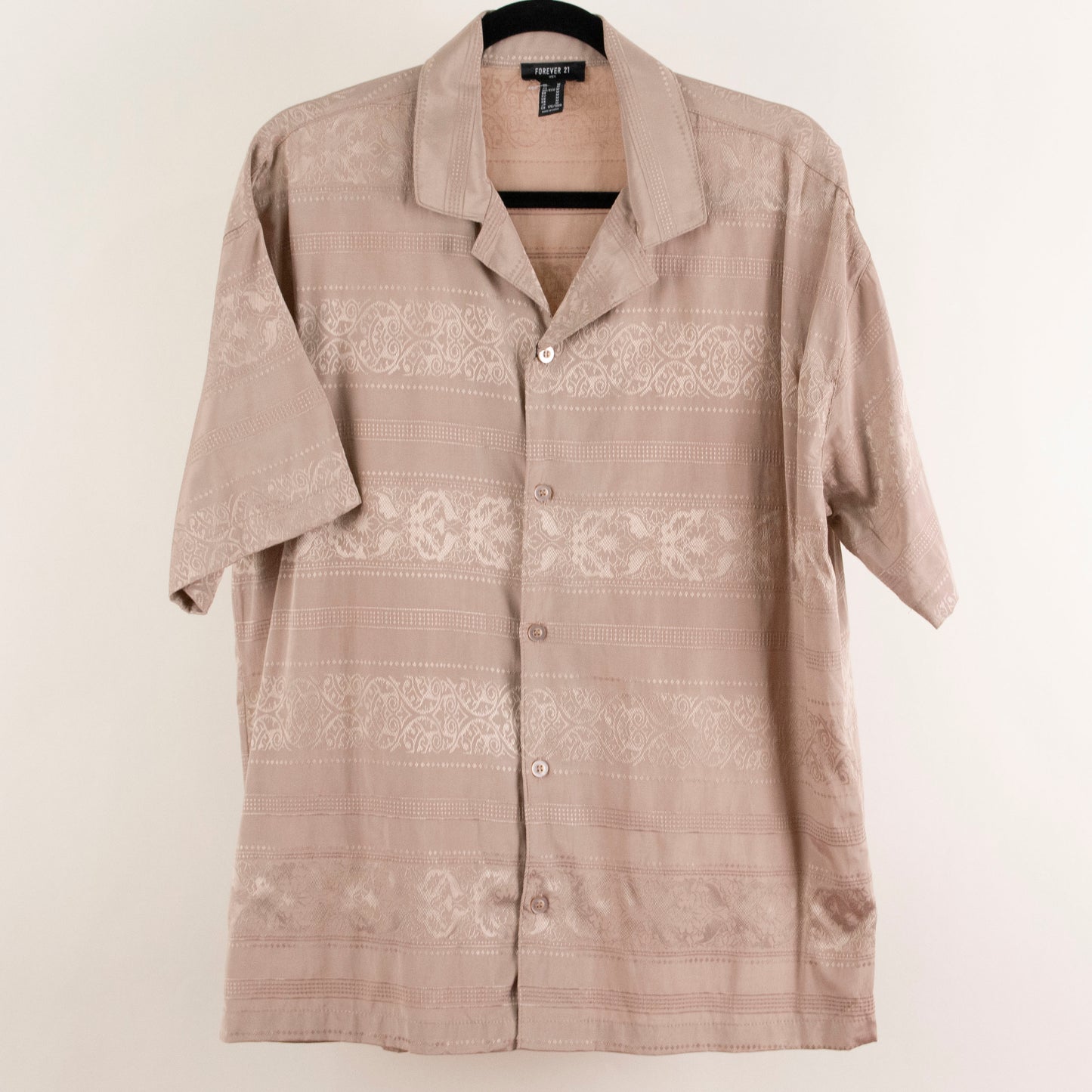 Camisa estampada beige (M) Forever 21