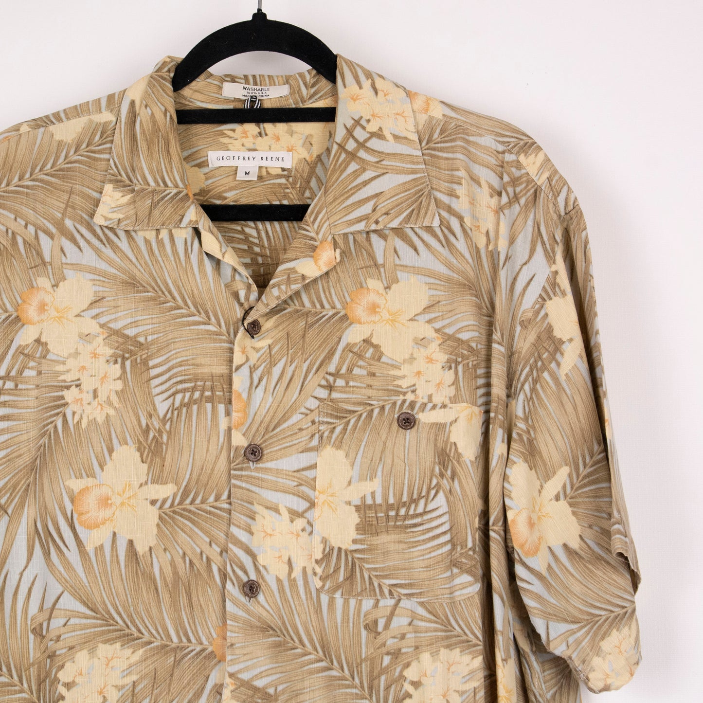 Camisa hawaiana beige (M) Geoffrey Beene