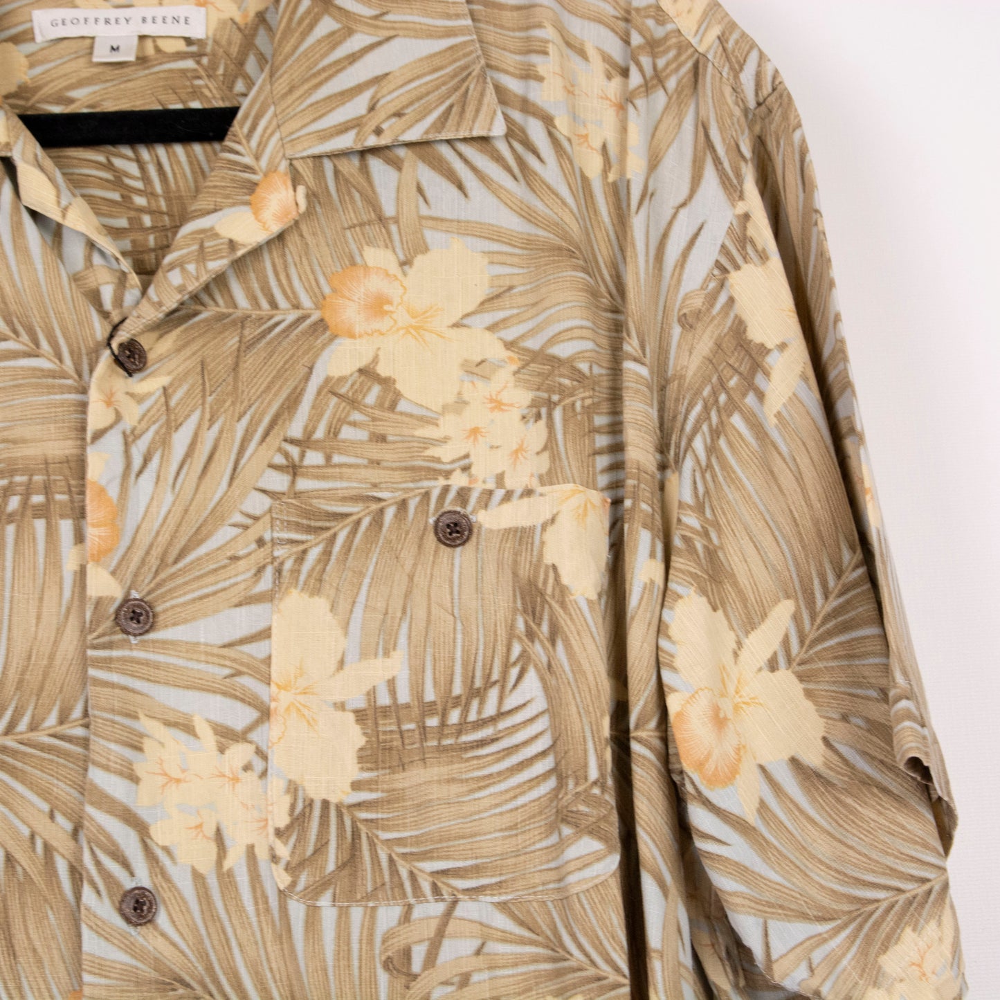 Camisa hawaiana beige (M) Geoffrey Beene