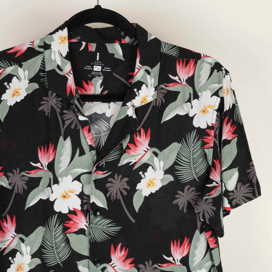 Camisa hawaiana negra (S) Jeans