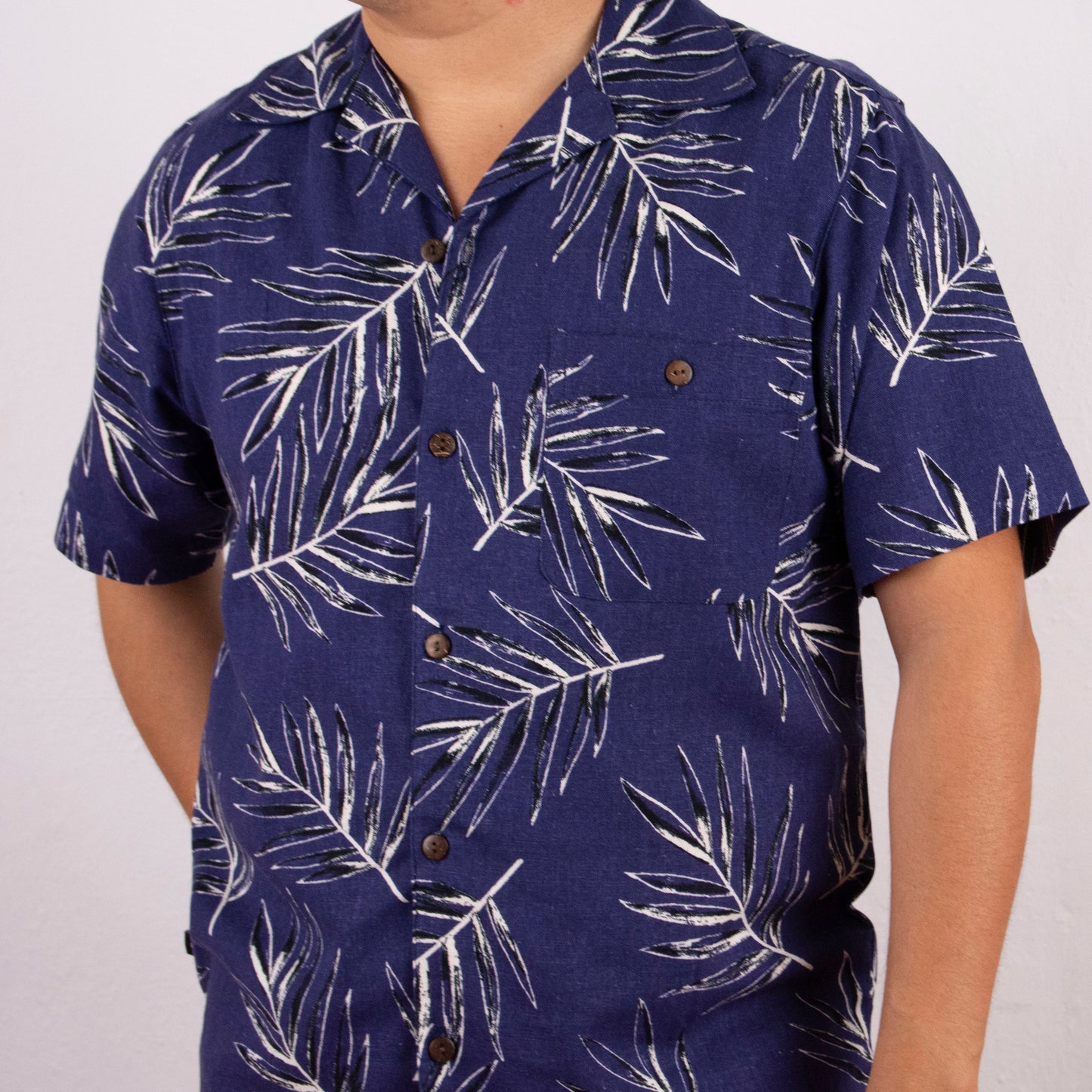 Camisa hawaiana manga corta palmera azul