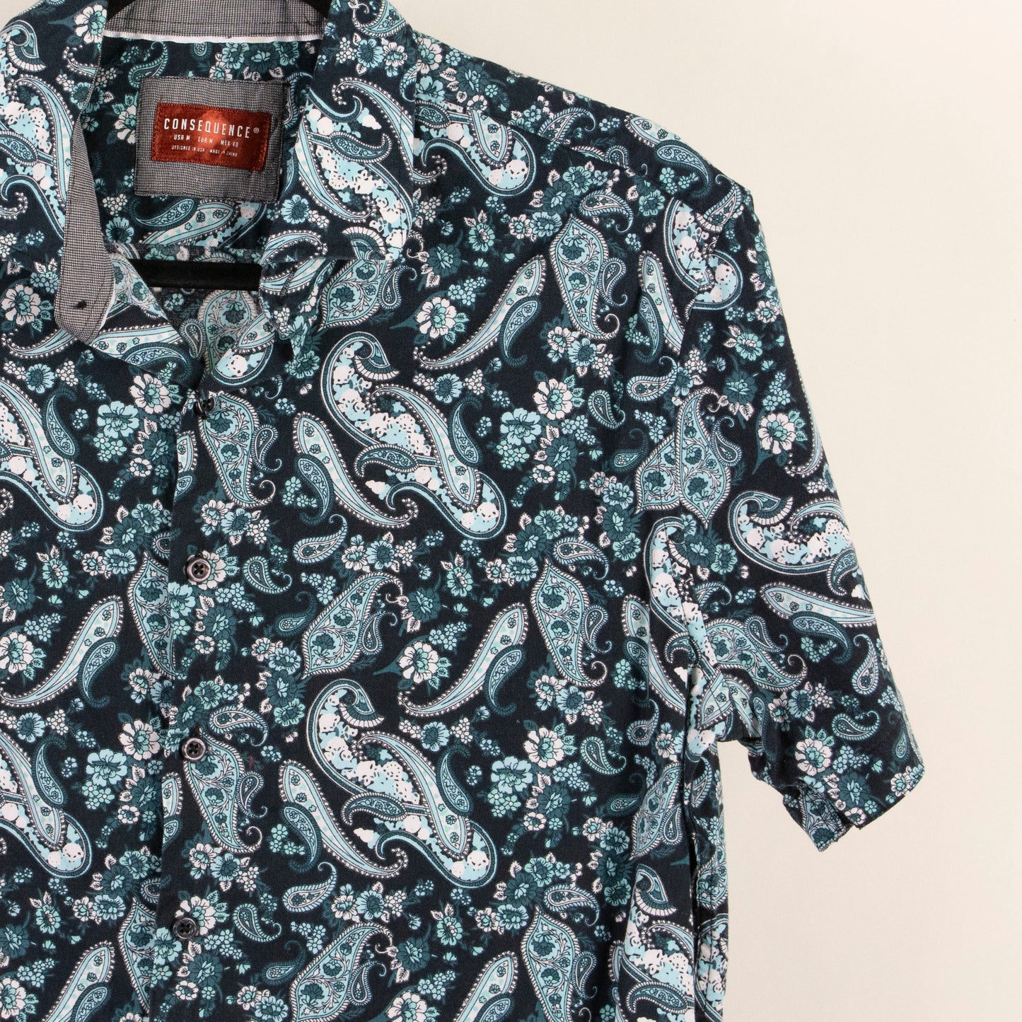 Camisa estampada azul marino (M) Consequence