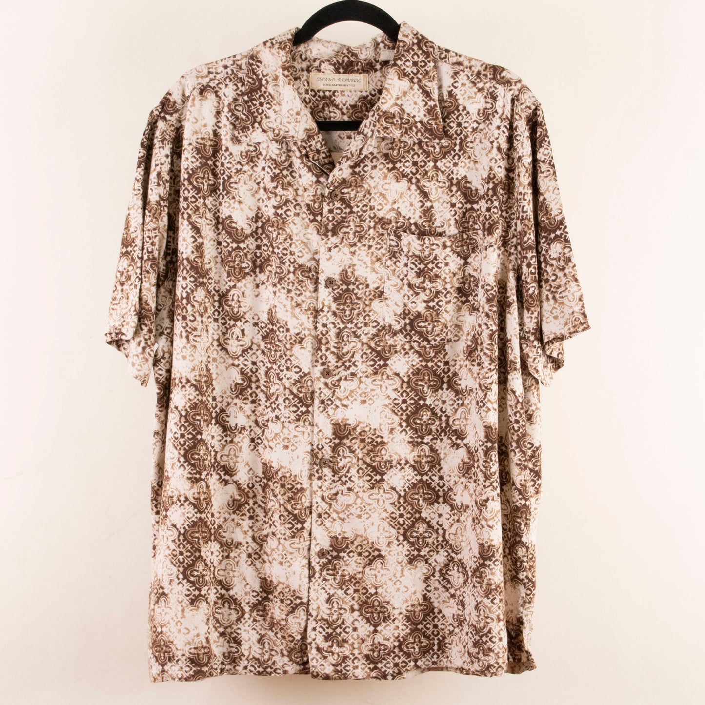 Camisa estampada beige (XL) Island Republic