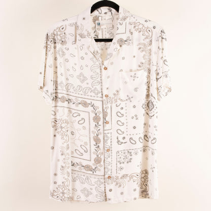 Camisa estampada beige (S) Aéropostale