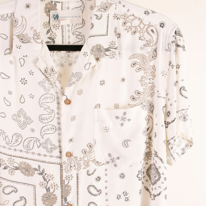 Camisa estampada beige (S) Aéropostale