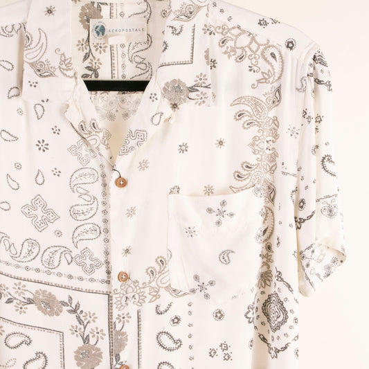 Camisa estampada beige (S) Aéropostale