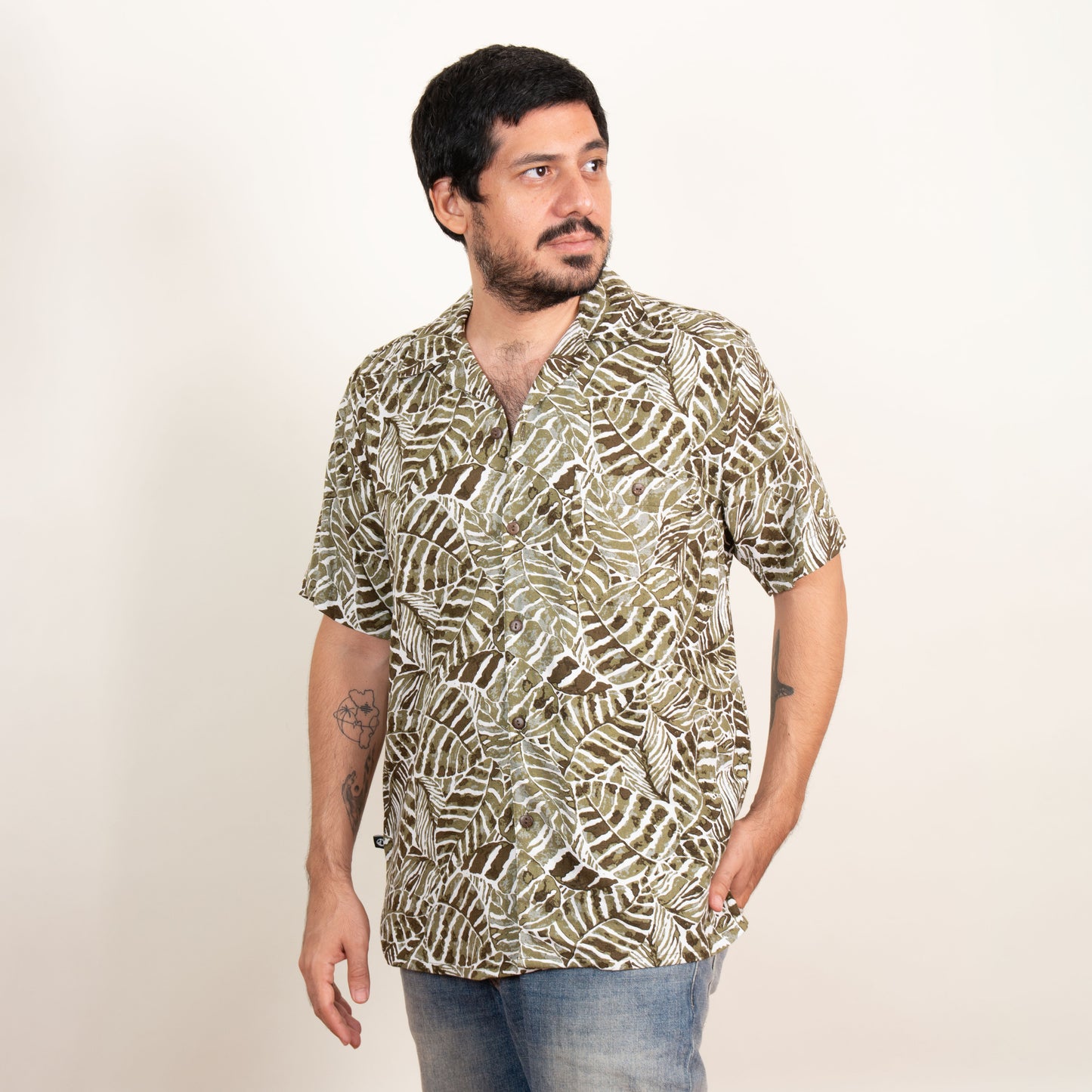 Camisa hawaiana manga corta hoja verde