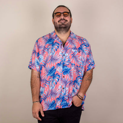 Camisa hawaiana manga corta monstera rosa