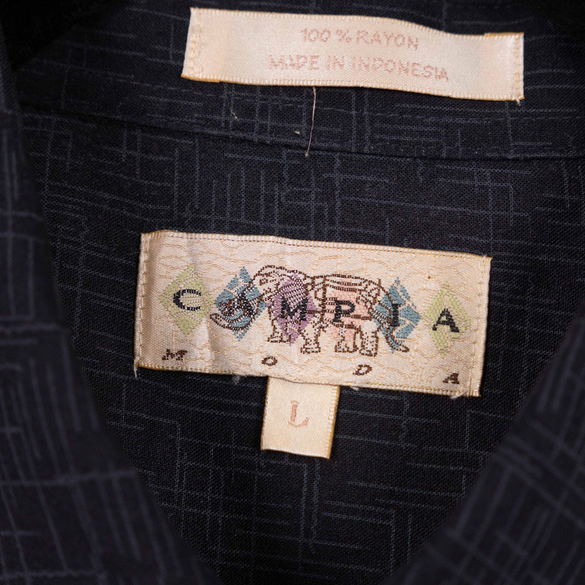 Camisa hawaiana negra (L) Campia