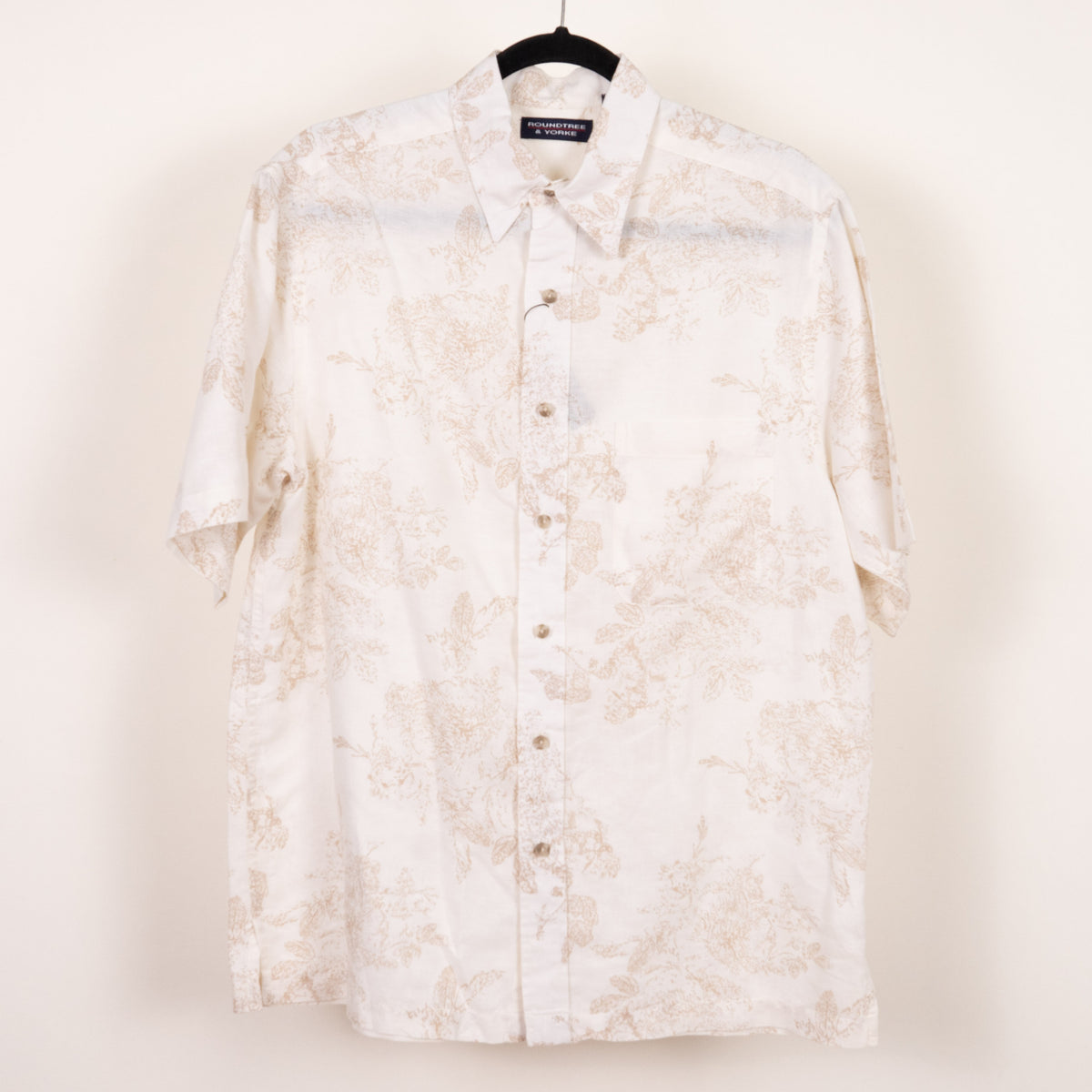 Camisa estampada beige (M) Roundtree & yorke