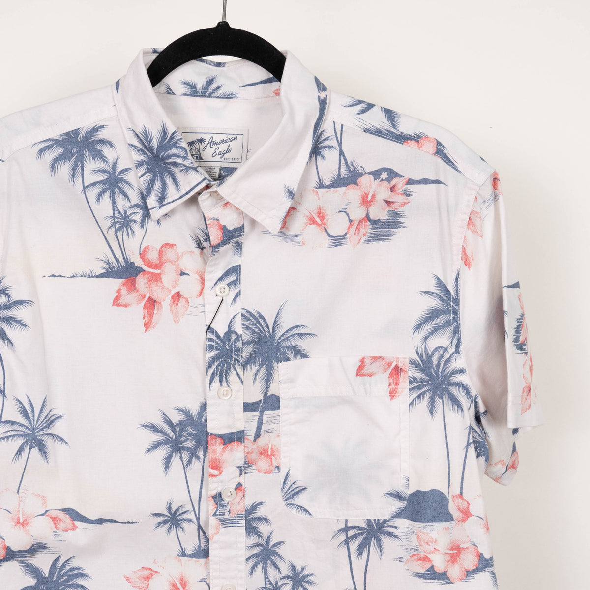 Camisa hawaiana blanca (M) American eagle