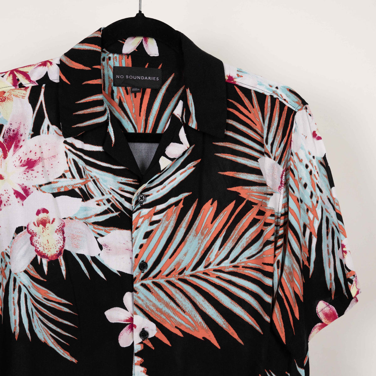 Camisa hawaiana negra (XS) No boundaries