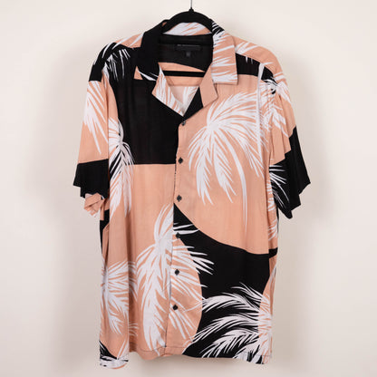 camisa hawaiana negra (L) No boundaries