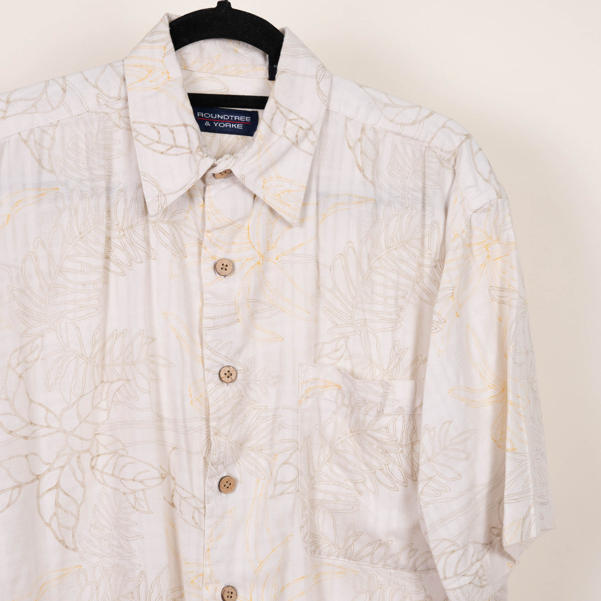 Camisa hawaiana blanca (M) Roundtree & Yorke