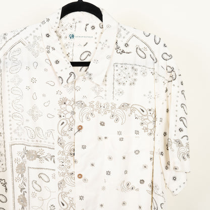 camisa estampada blanca (XL) aeropostale