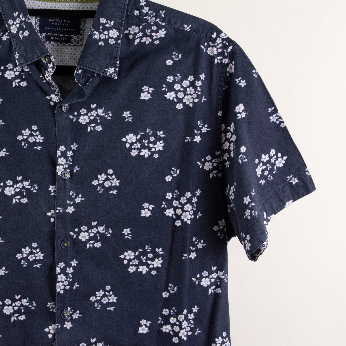 Camisa estampada azul marino (M) Cactus Man