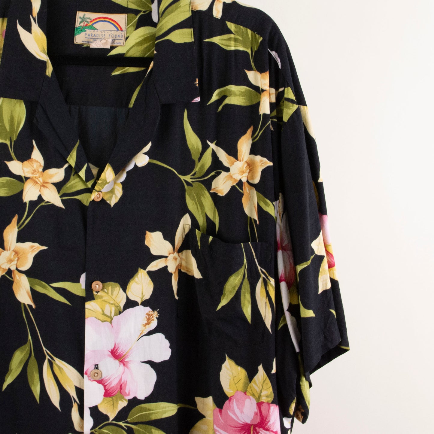 Camisa hawaiana negro (4XL) Paradise Found