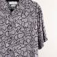 Camisa estampada gris (S) Urban Outfitters