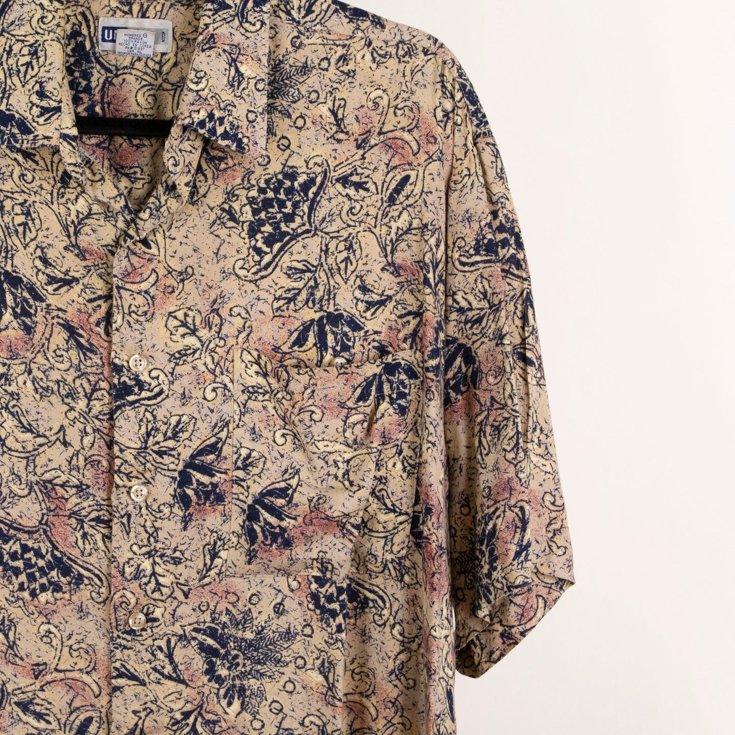 Camisa estampada beige (L) Untied